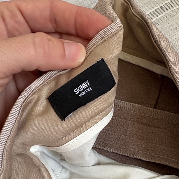 Express NWOT Women's Tan High Risk Skinny Pants - Picture 5 of 12